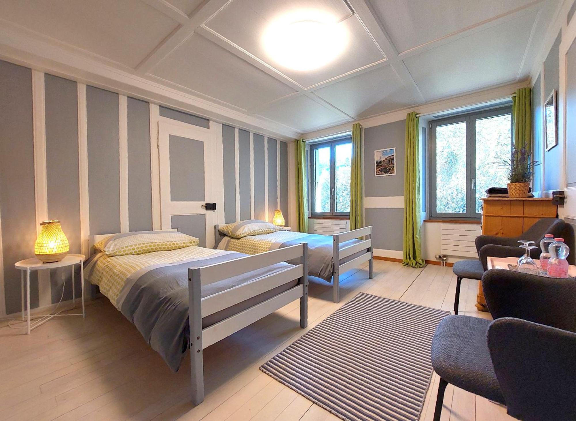 Chambres D'Hotes T'22 Fleurier エクステリア 写真